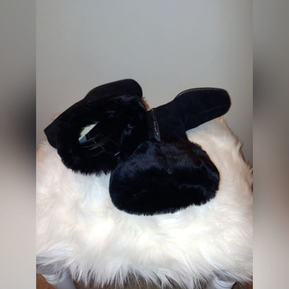 Anne klien suede fur boot. - Picture 4 of 6